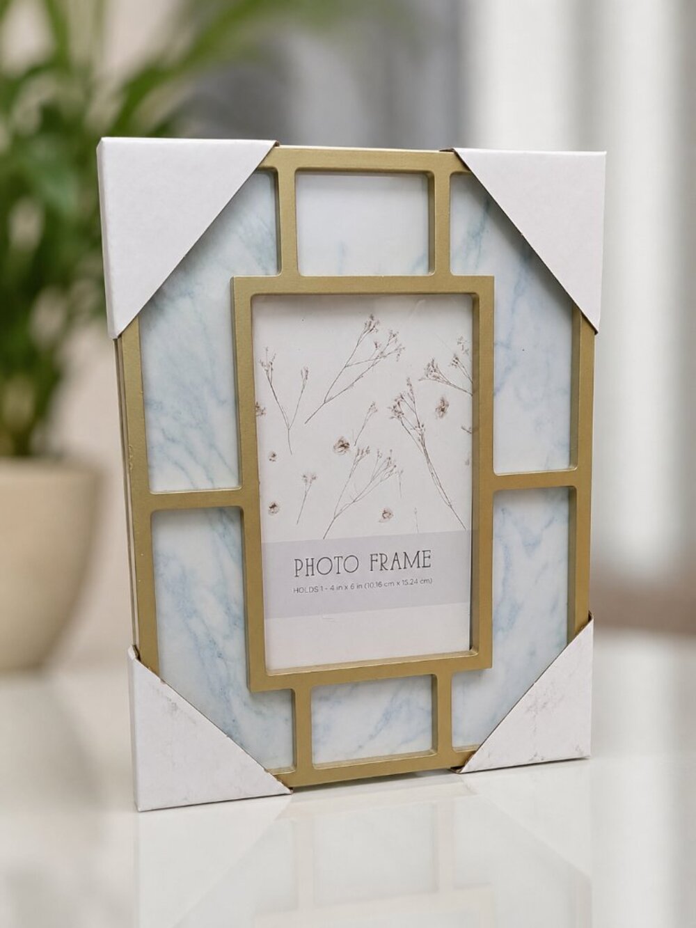 Tozai Home 4x6 Gold Geometric Photo Frame Faux Marble Decor
